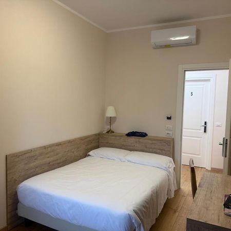 Guesthouse Central Station Group - Via Ponte Seveso 18 Милан Экстерьер фото