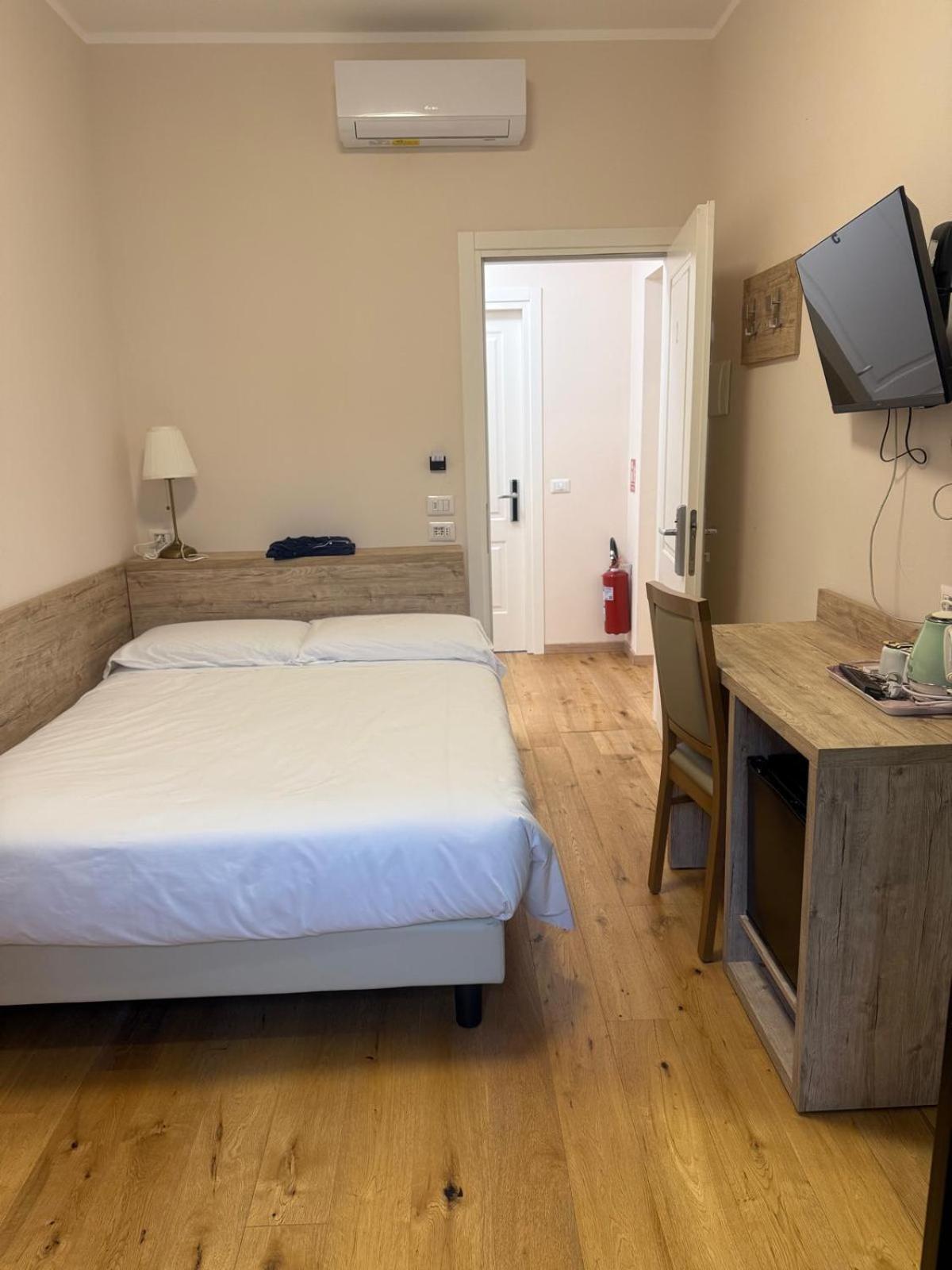 Guesthouse Central Station Group - Via Ponte Seveso 18 Милан Экстерьер фото